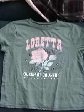 Loretta Green Short Sleeve Tee - 'Queen of Country'